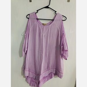 Woman’s purple shirt!